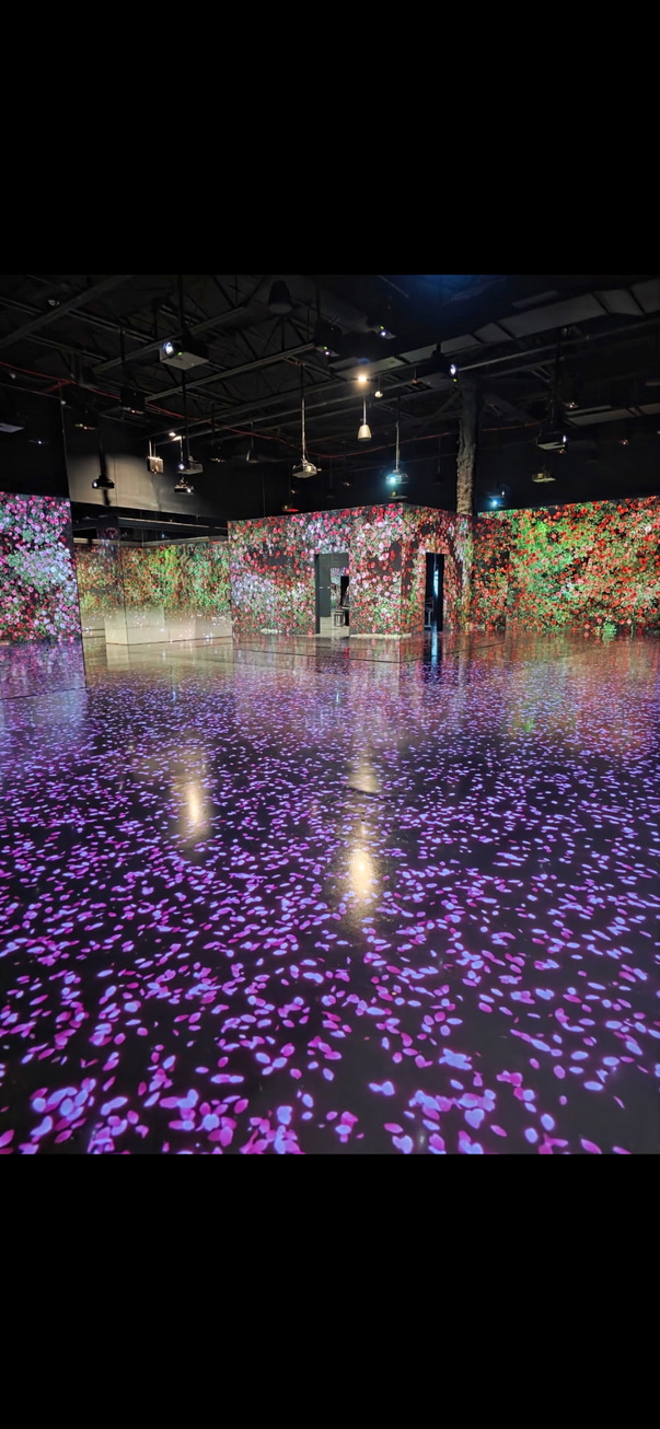 Decorative epoxy floor in event venue